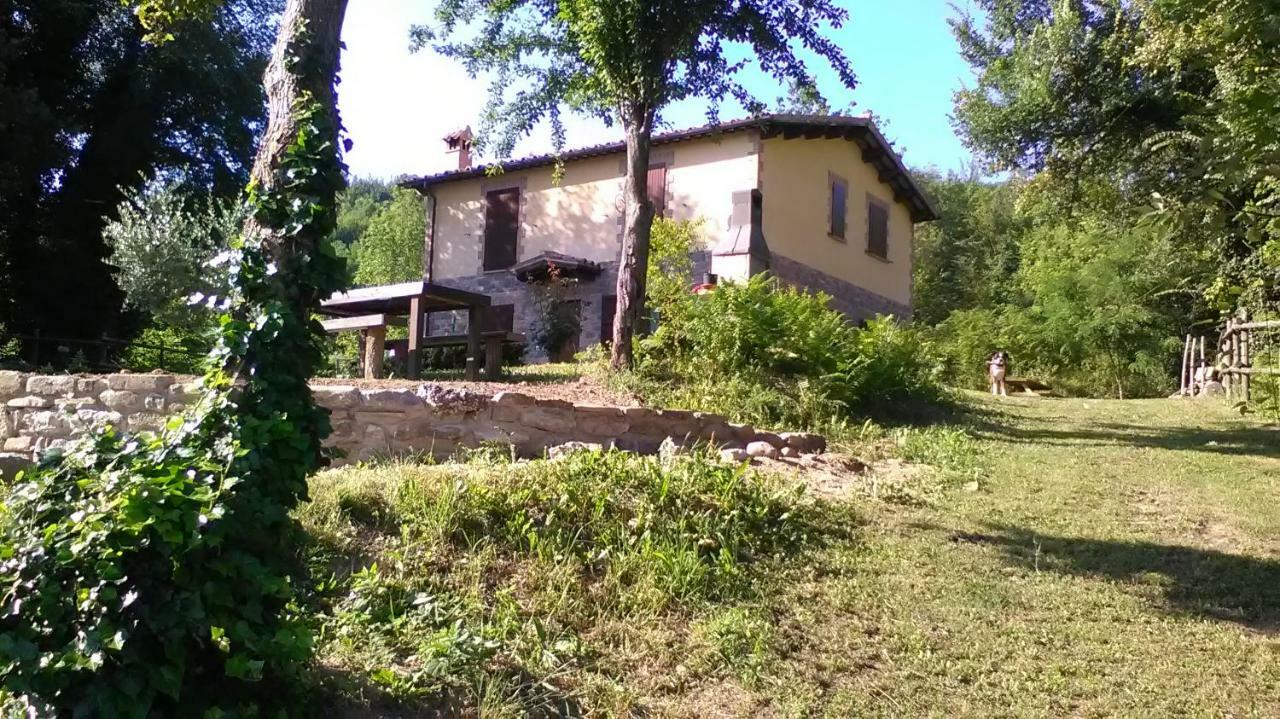 Ferienwohnung Il Gelso Rosso Comunanza Exterior foto